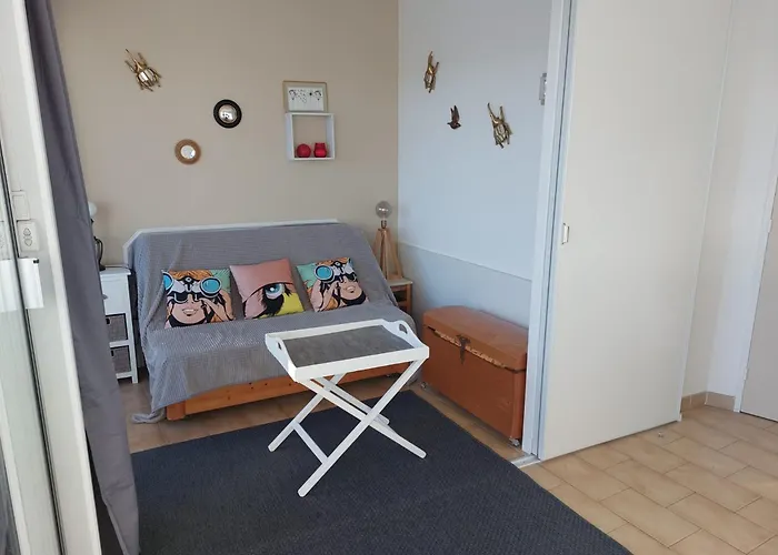 Joli Avec Piscine à 200m De La Parking Privé Apartamento